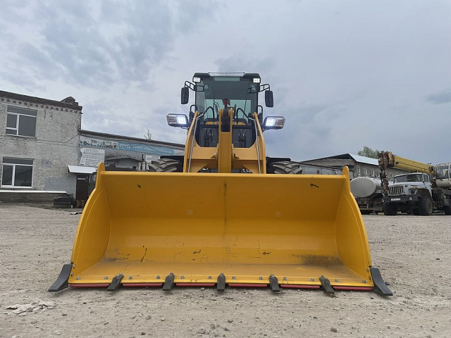 Фронтальный погрузчик ISKRA ZL30