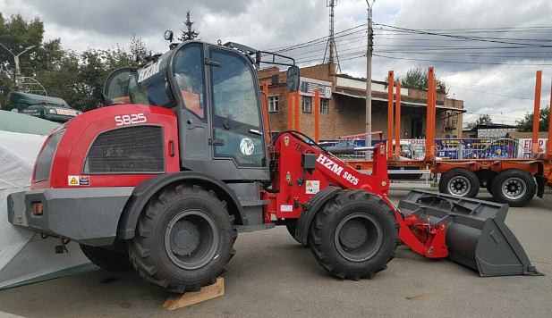 Погрузчик фронтальный HZM S825