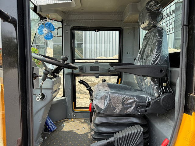 Фронтальный погрузчик VOLNA V102E
