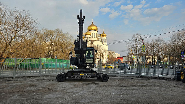Экскаватор колесно-гусеничный HZM X120