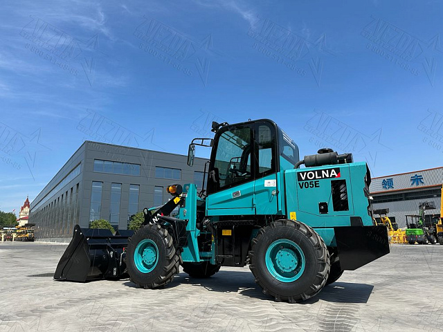 Фронтальный погрузчик VOLNA V05E
