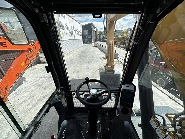 Экскаватор HENGTE HT190W