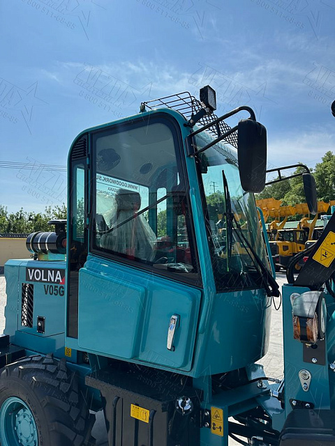Фронтальный погрузчик VOLNA V05G