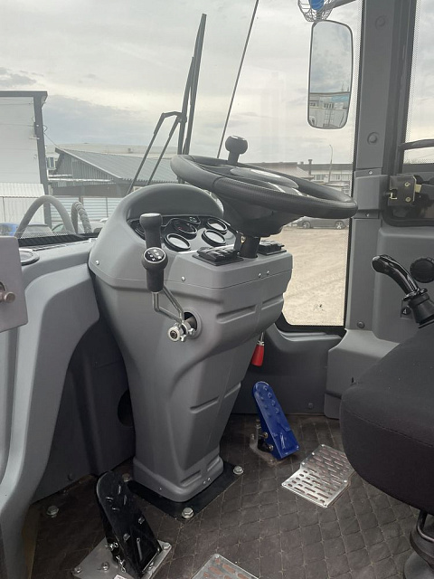 Фронтальный погрузчик ISKRA ZL30