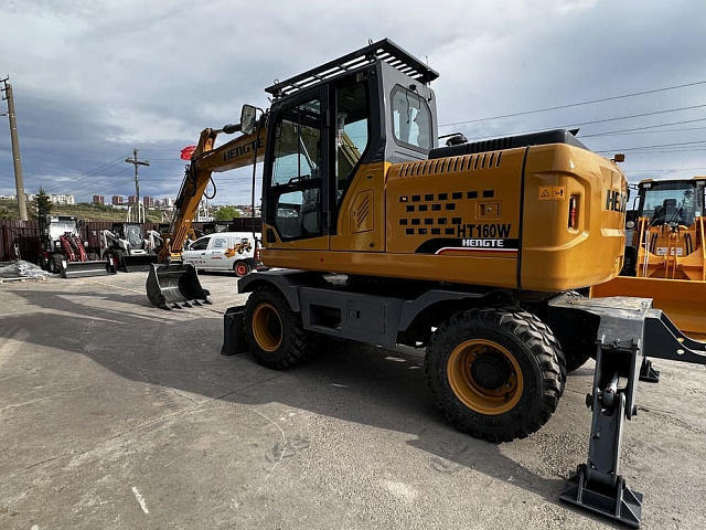 Колесный экскаватор HENGTE HT160W