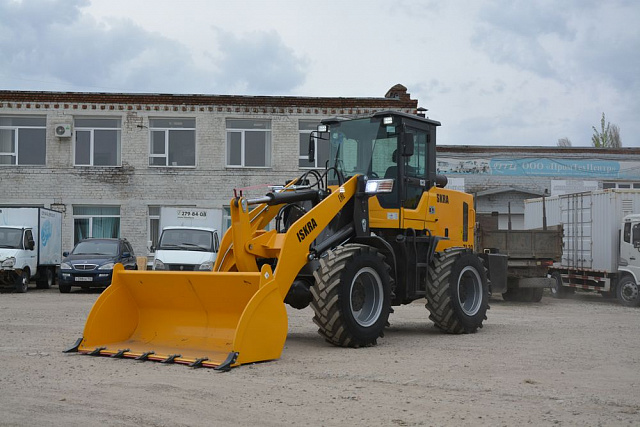 Фронтальный погрузчик ISKRA ZL30