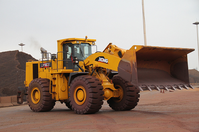 Фронтальный погрузчик LW1200KN