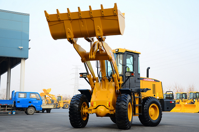 Фронтальный погрузчик LW300KN