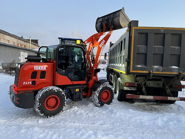 Фронтальный погрузчик ISKRA ZL15