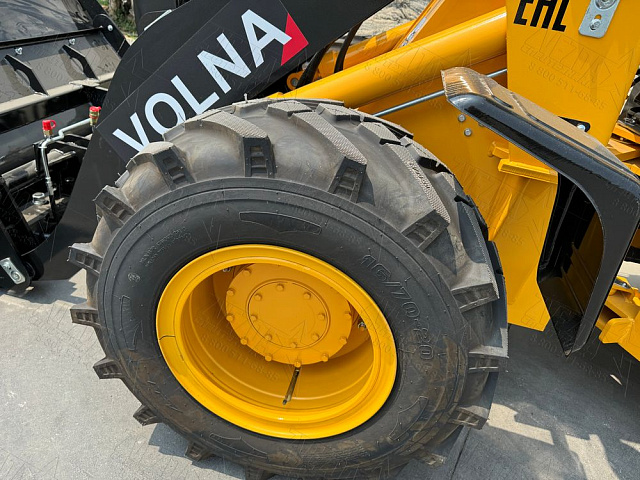 Фронтальный погрузчик VOLNA V102E