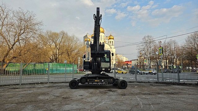 Экскаватор колесно-гусеничный HZM X120