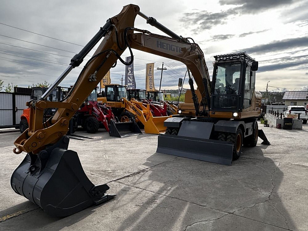 Колесный экскаватор HENGTE HT160W