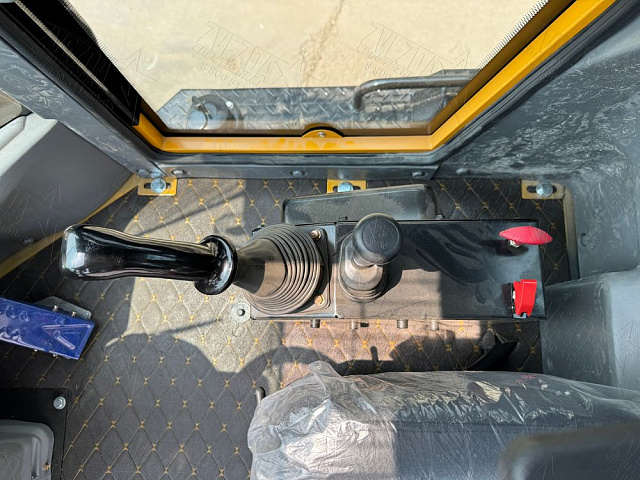 Фронтальный погрузчик VOLNA V102E