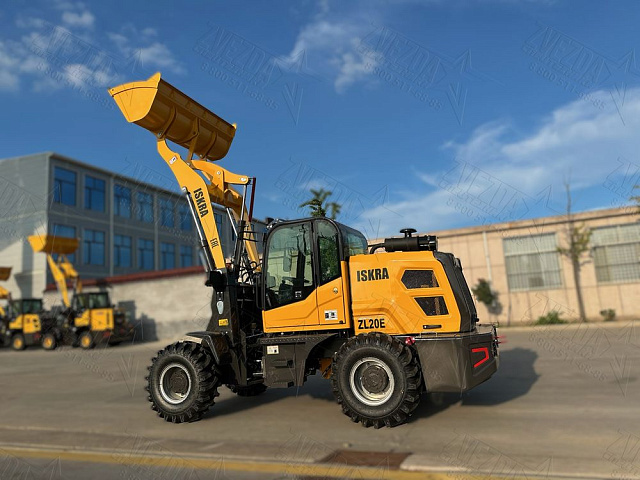 Фронтальный погрузчик ISKRA ZL20E