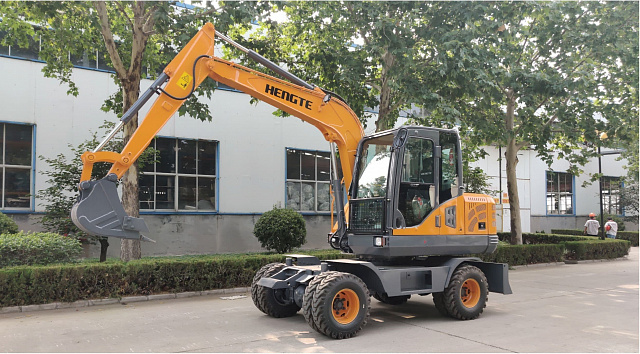 Экскаватор HENGTE HT75W