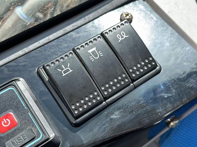 Колесный экскаватор HENGTE HT160W