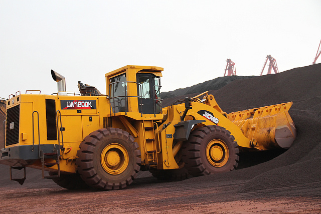 Фронтальный погрузчик LW1200KN