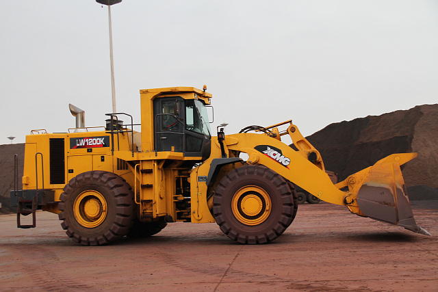 Фронтальный погрузчик LW1200KN